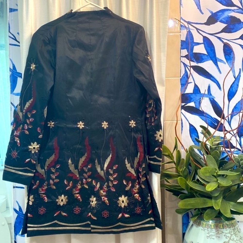 Women’s Grace Chuang Black Silk and Polyester Embroidered Jacket Size Small - Picture 6 of 8